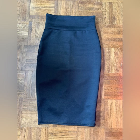 Black Pencil Skirt XS Urban Planet BRAND NEW - Picture 1 of 5